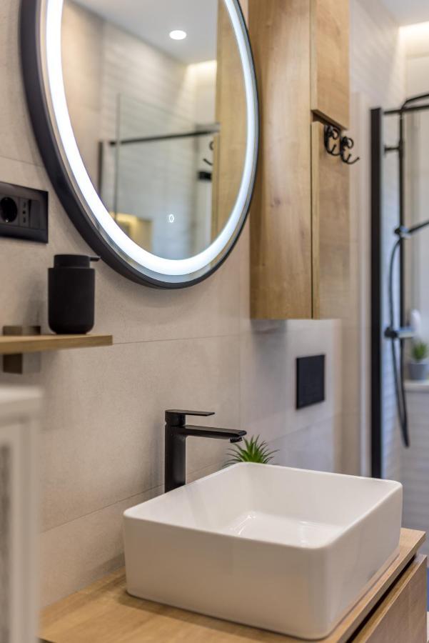Artistic Chill Art Apartment 2+2.Centar Of Split. Buitenkant foto