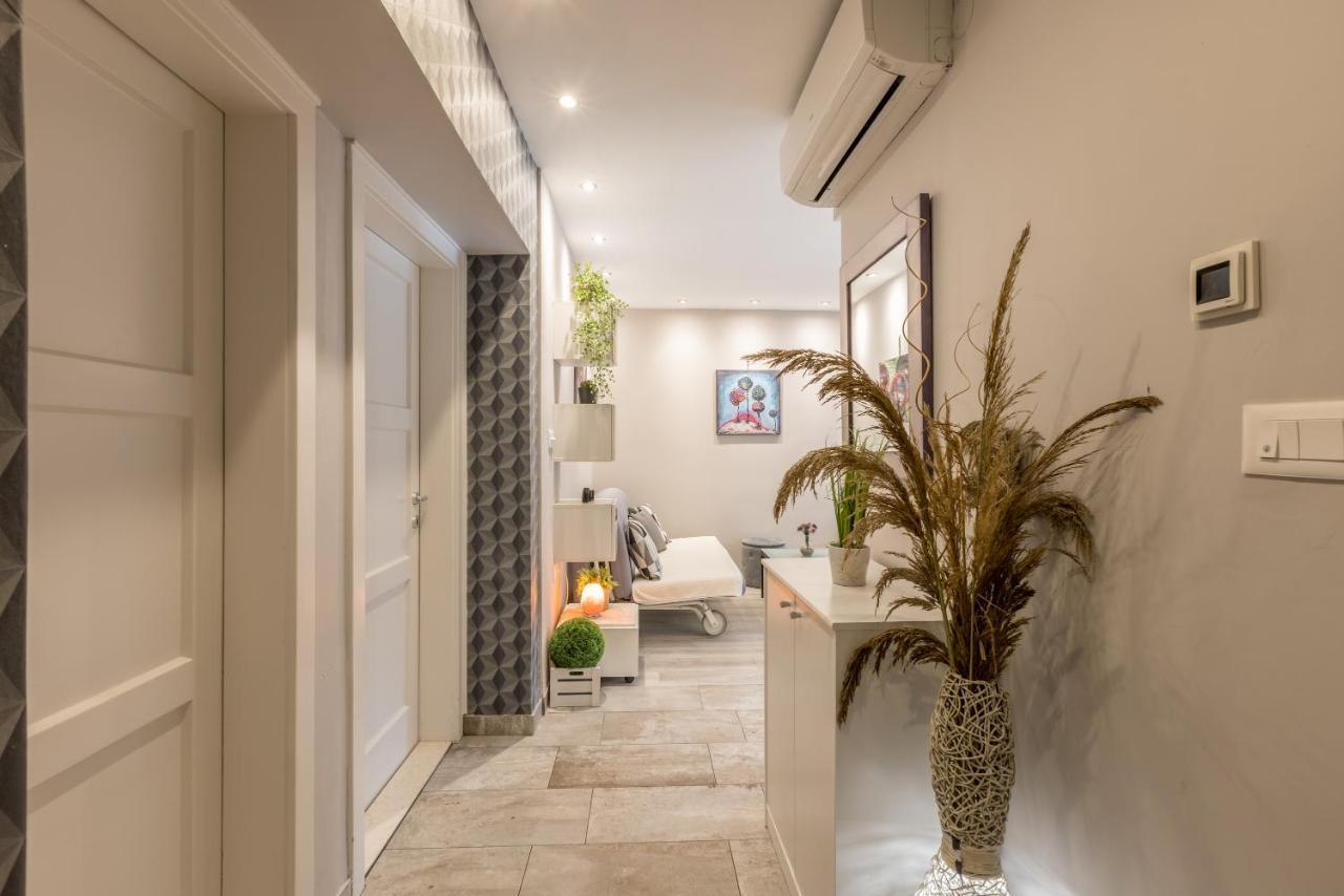 Artistic Chill Art Apartment 2+2.Centar Of Split. Buitenkant foto